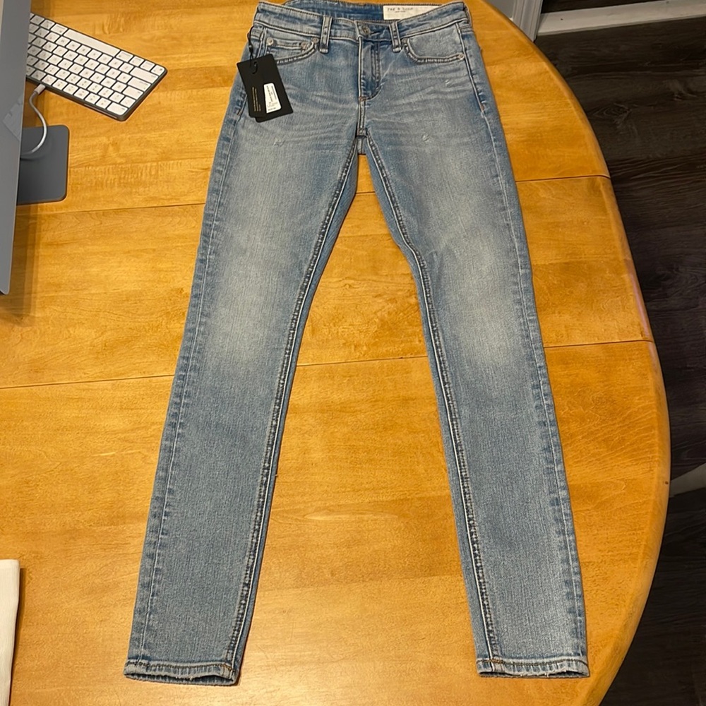 New with tags rag and bone mid rise skinny jeans.